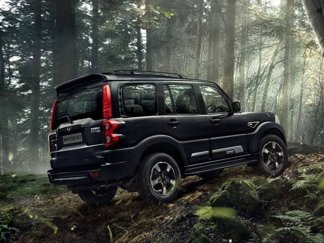 Mahindra Scorpio S11